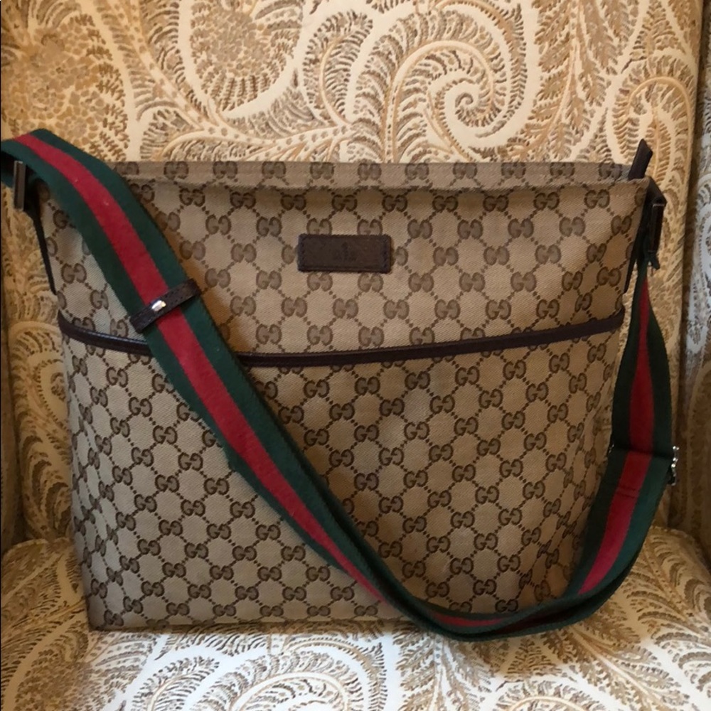 GUCCI CANVAS SHOULDER BAG WITH STRIPED STRAP